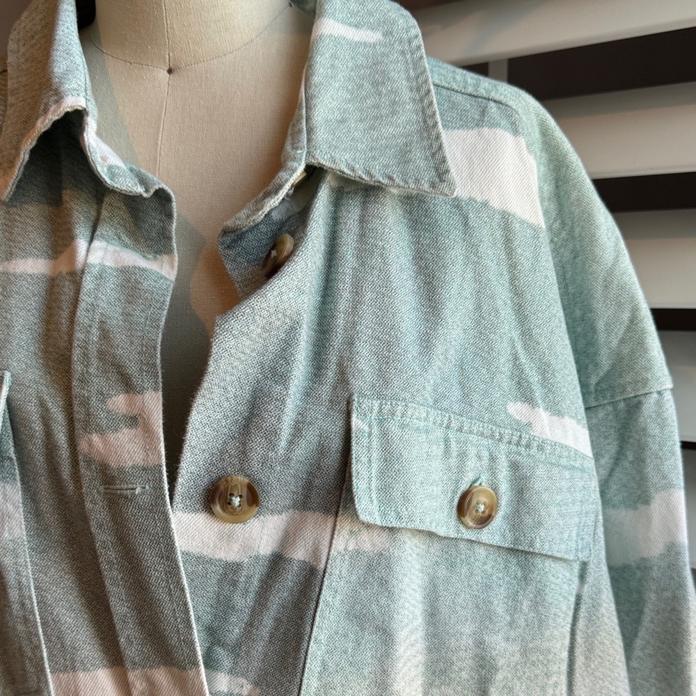 Bdg Multicolor Utility Jacket With Cactus Design View 4